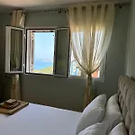 For Rent Piqeras, Sarande Piqeras
