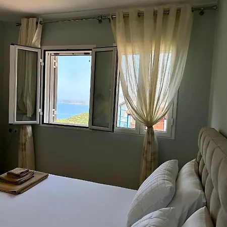 For Rent Piqeras, Sarande Piqeras