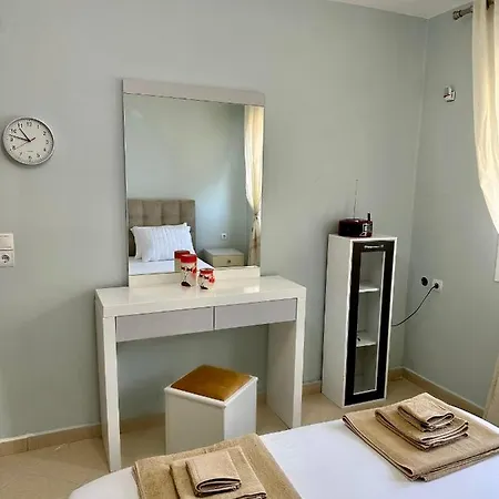 For Rent Piqeras, Sarande