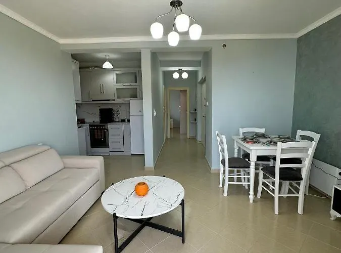 For Rent Piqeras, Sarande Piqeras