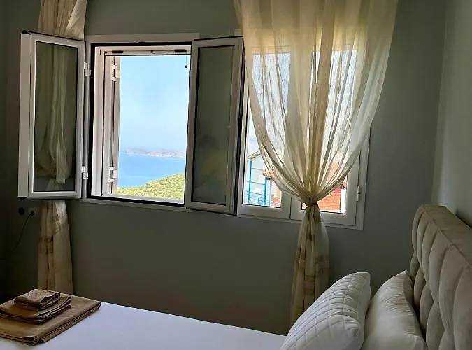 For Rent Piqeras, Sarande Piqeras