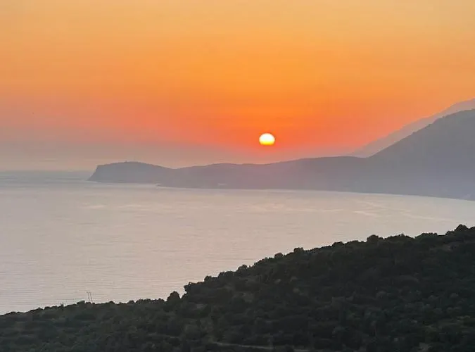For Rent Piqeras, Sarande 公寓